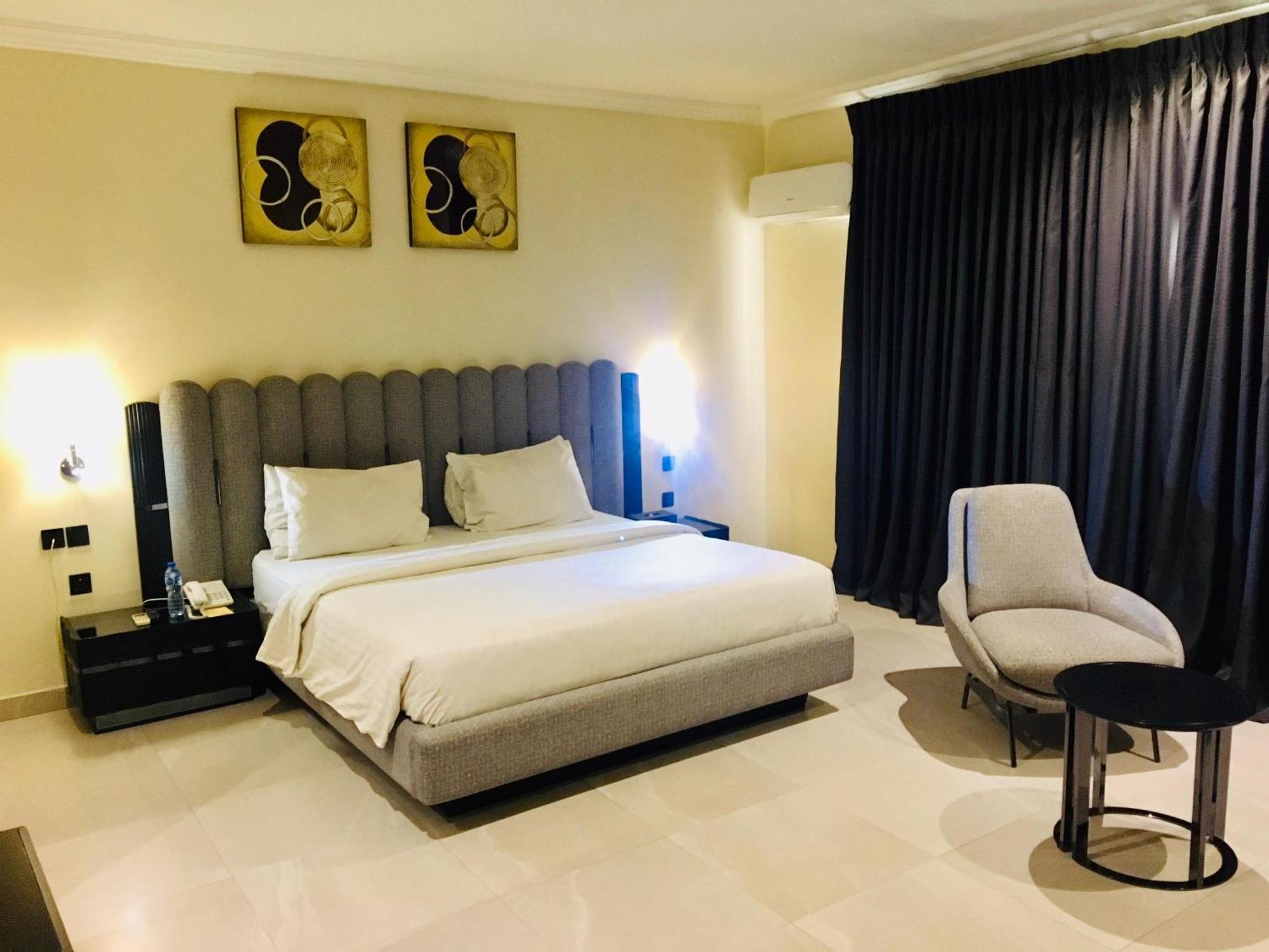 Summerset Continental Hotel Maitama By T E L E Hospitality Абуджа Екстериор снимка
