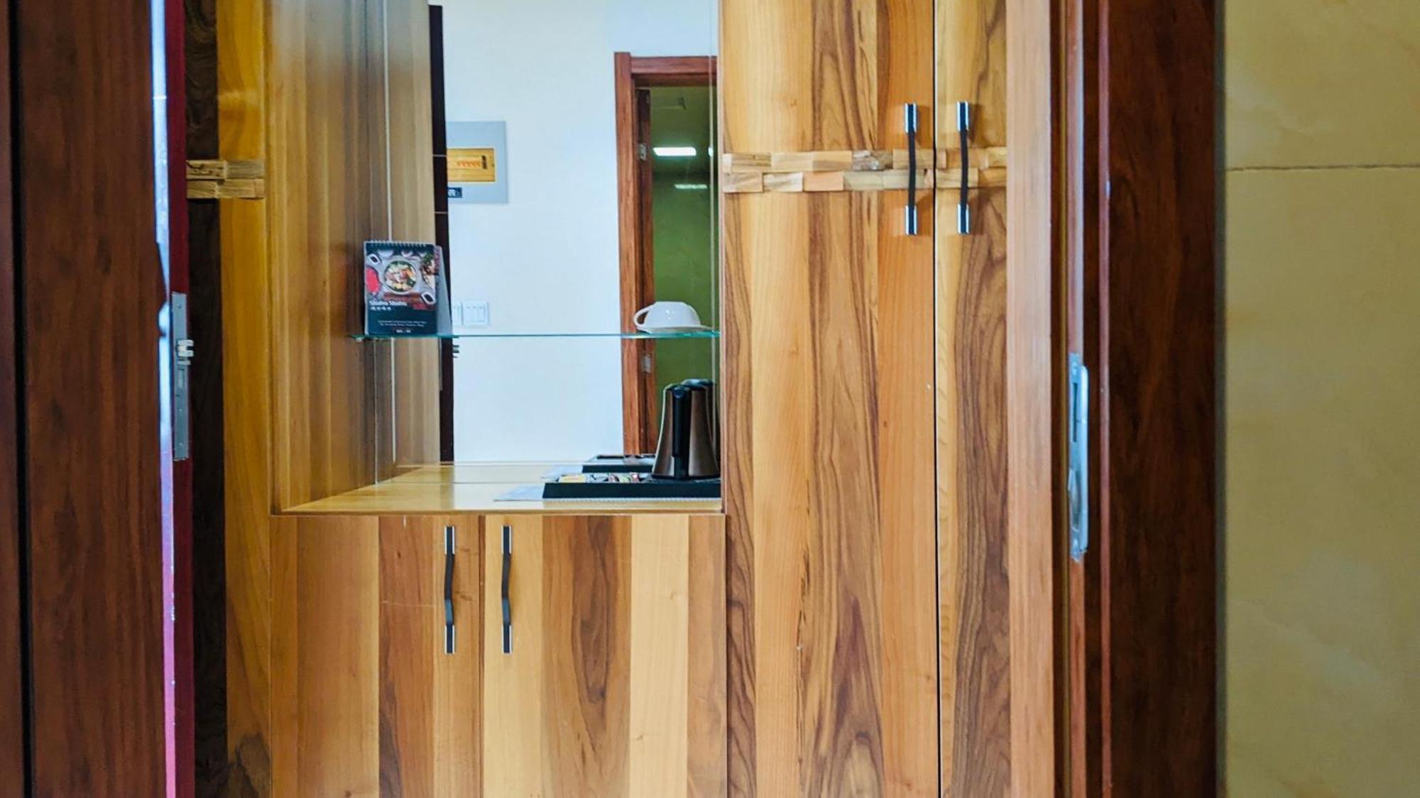 Summerset Continental Hotel Maitama By T E L E Hospitality Абуджа Екстериор снимка