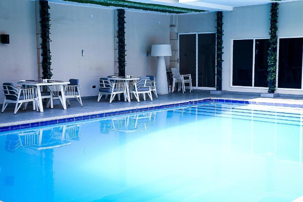 Summerset Continental Hotel Maitama By T E L E Hospitality Абуджа Екстериор снимка